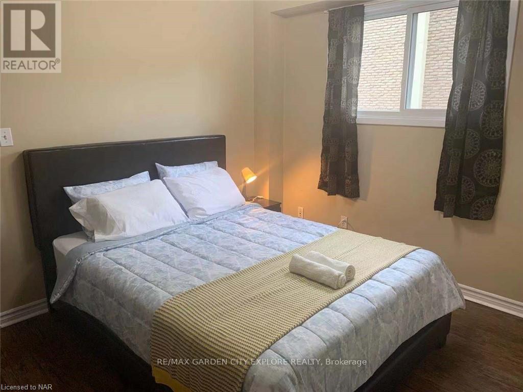 3 - 358-360 Glenridge Avenue, St. Catharines (461 - Glendale/glenridge), Ontario  L2T 3K7 - Photo 5 - X11982568