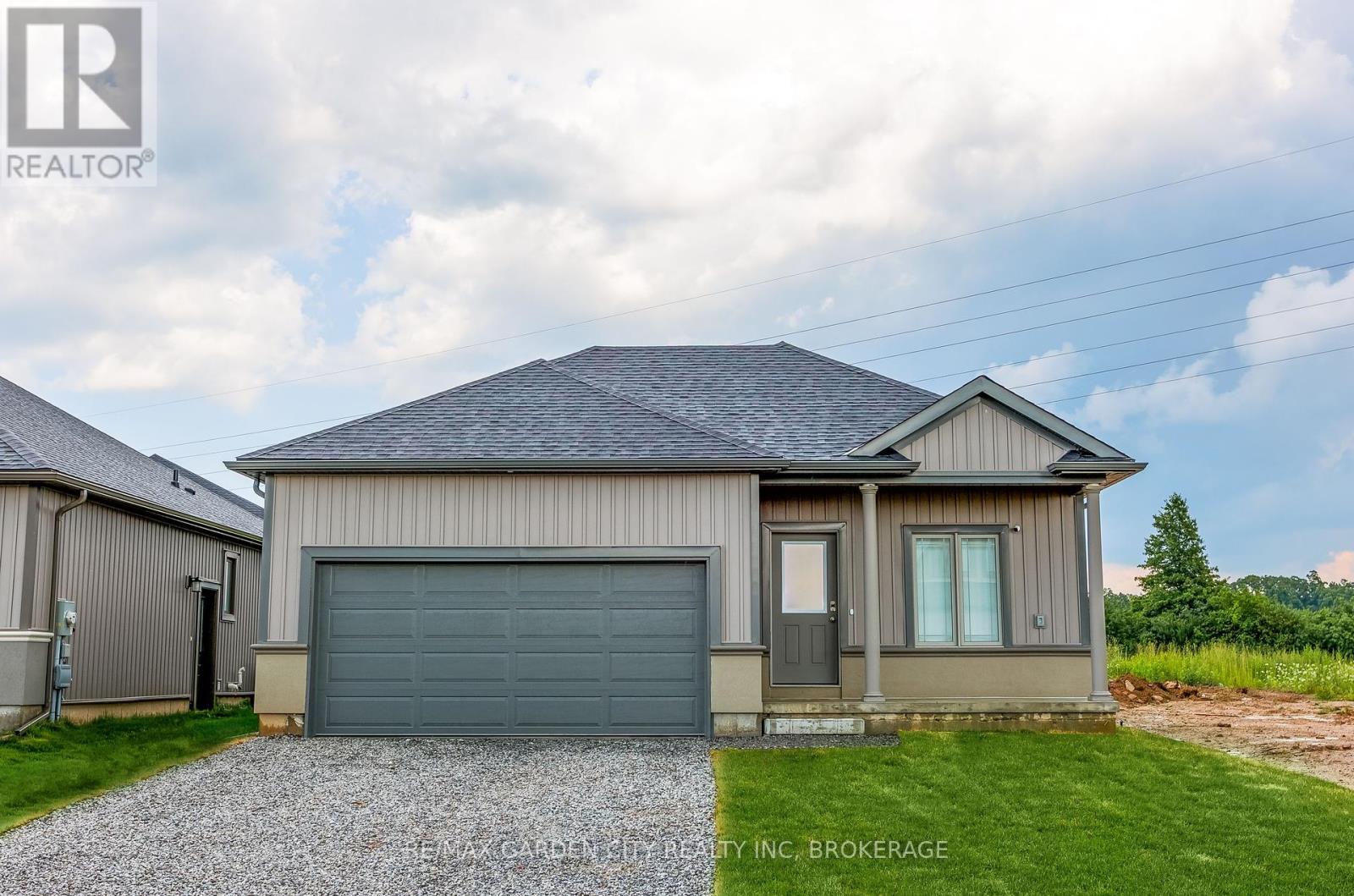 34 BOUNTY AVENUE, thorold (560 - rolling meadows), Ontario
