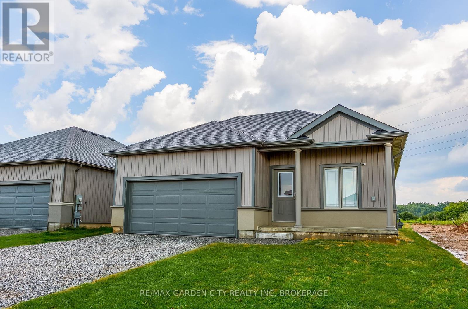34 Bounty Avenue, Thorold (560 - Rolling Meadows), Ontario  L2V 0H3 - Photo 2 - X11983833