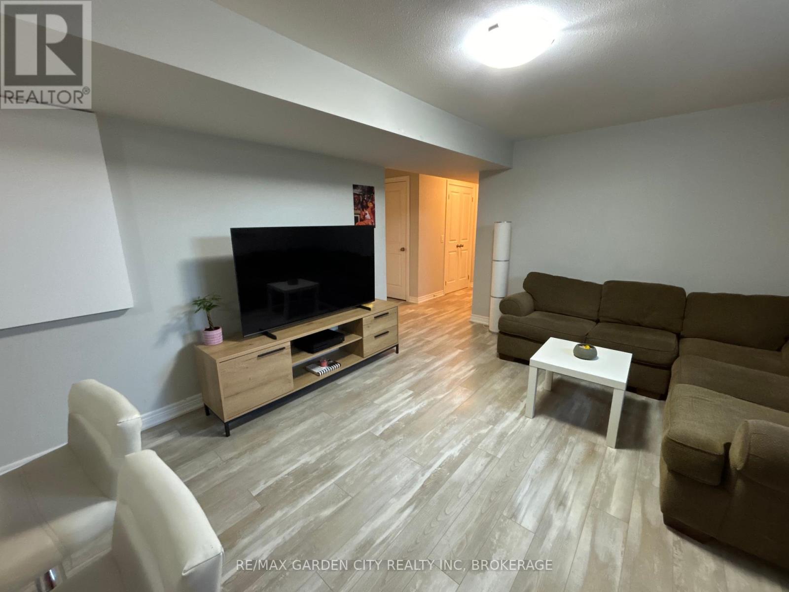 34 Bounty Avenue, Thorold (560 - Rolling Meadows), Ontario  L2V 0H3 - Photo 27 - X11983833