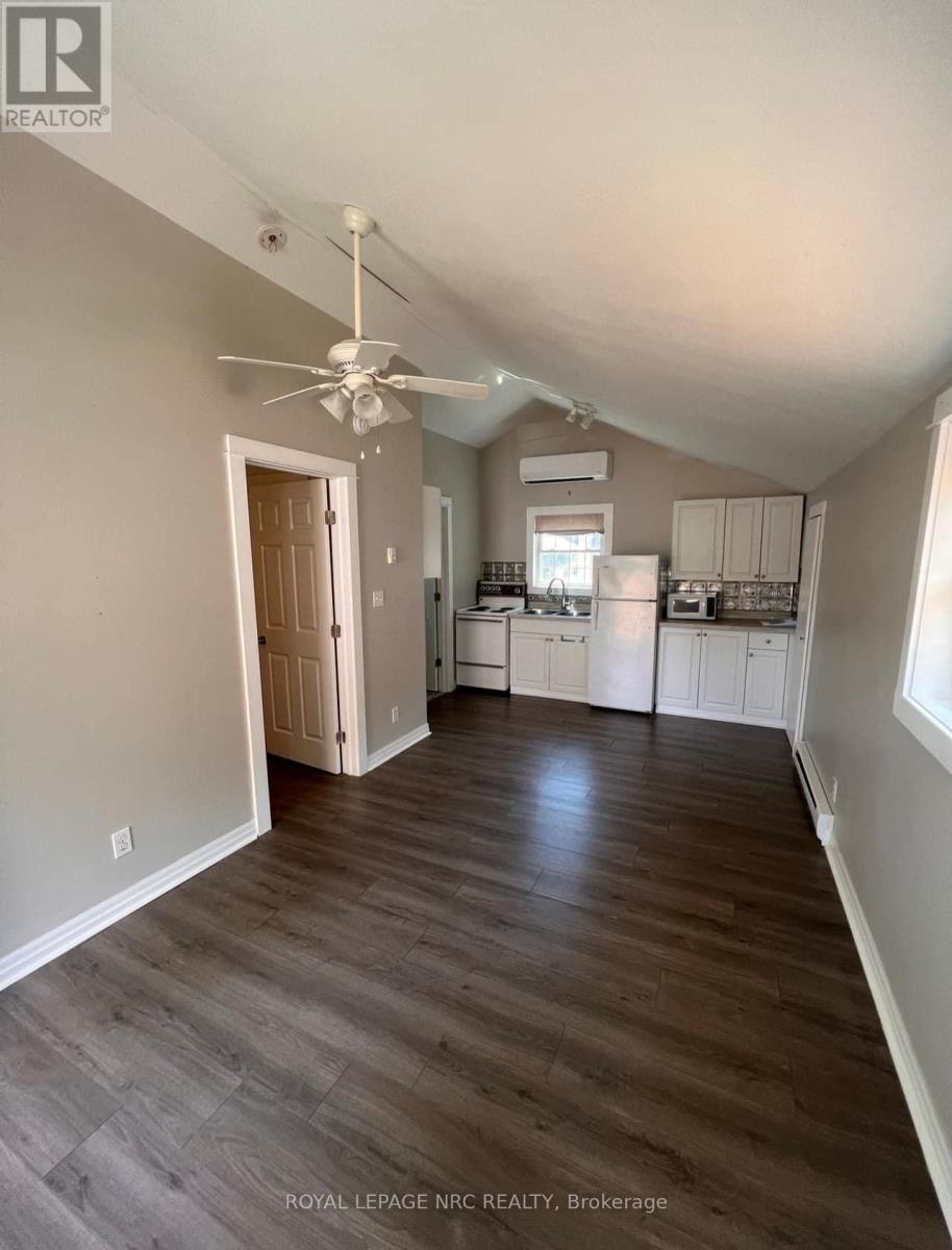 387 Elmwood Avenue, Fort Erie (Crystal Beach), Ontario  L0S 1B0 - Photo 2 - X11988507