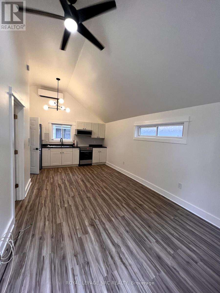 387 Elmwood Avenue, Fort Erie (Crystal Beach), Ontario  L0S 1B0 - Photo 6 - X11988507