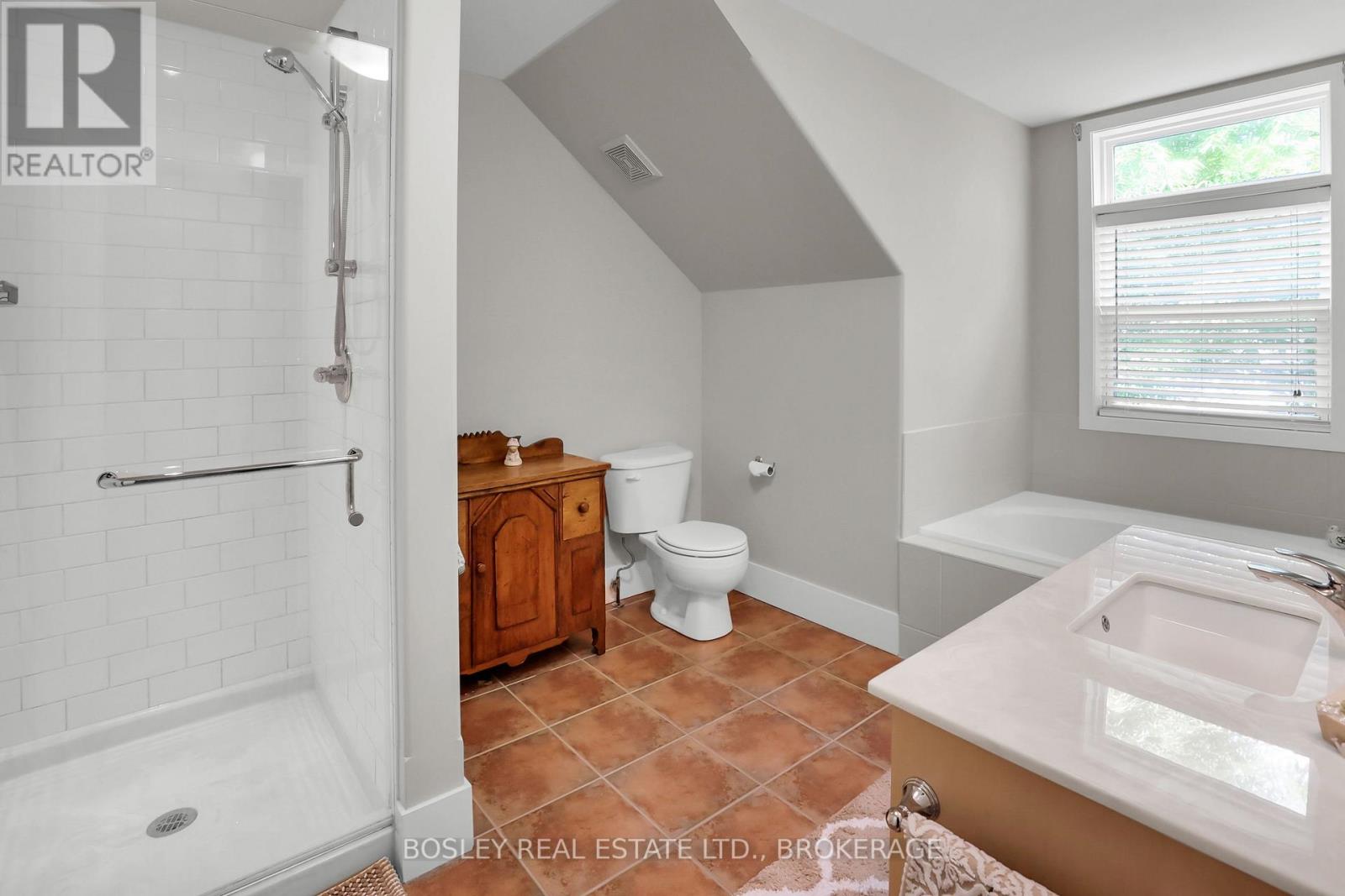Th 3 - 481 Victoria Street, Niagara-On-The-Lake (101 - Town), Ontario  L0S 1J0 - Photo 19 - X11990632