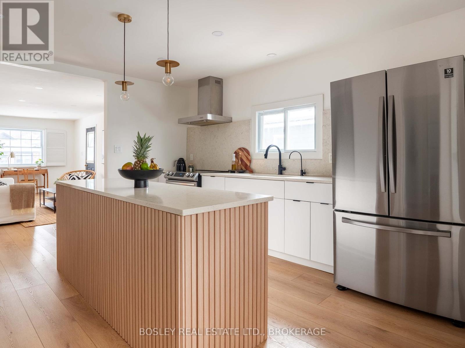 9 Shelley Avenue, St. Catharines (438 - Port Dalhousie), Ontario  L2N 5L4 - Photo 6 - X11990640