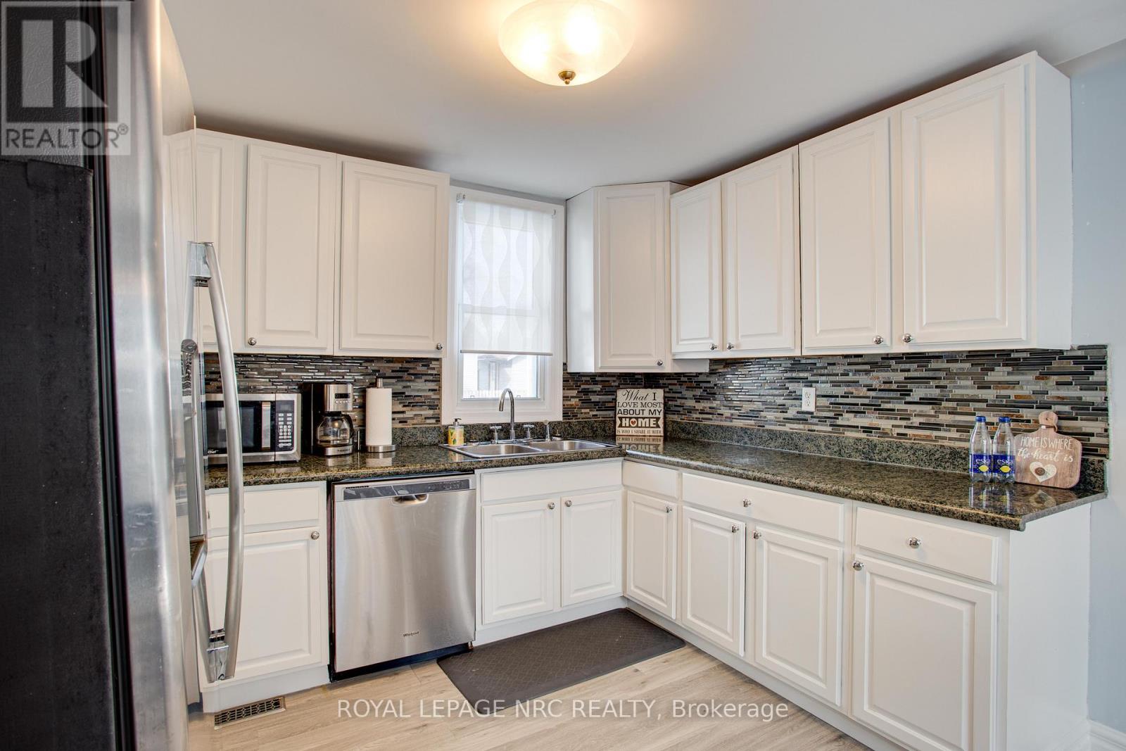 3776 Fairfield Avenue, Fort Erie (337 - Crystal Beach), Ontario  L0S 1B0 - Photo 18 - X11992684