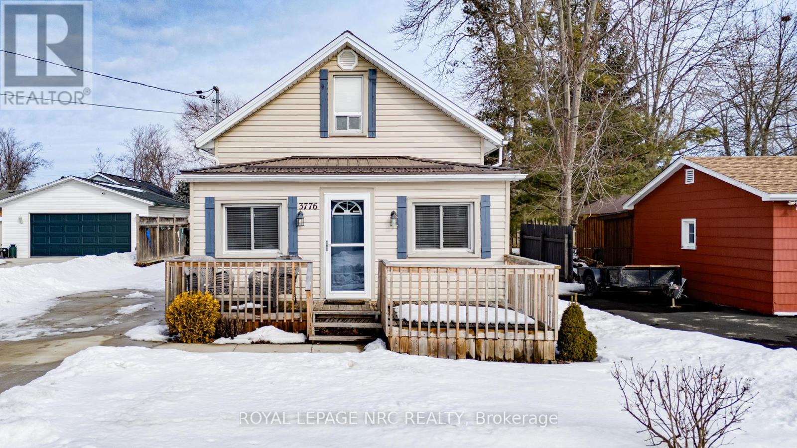 3776 Fairfield Avenue, Fort Erie (337 - Crystal Beach), Ontario  L0S 1B0 - Photo 2 - X11992684