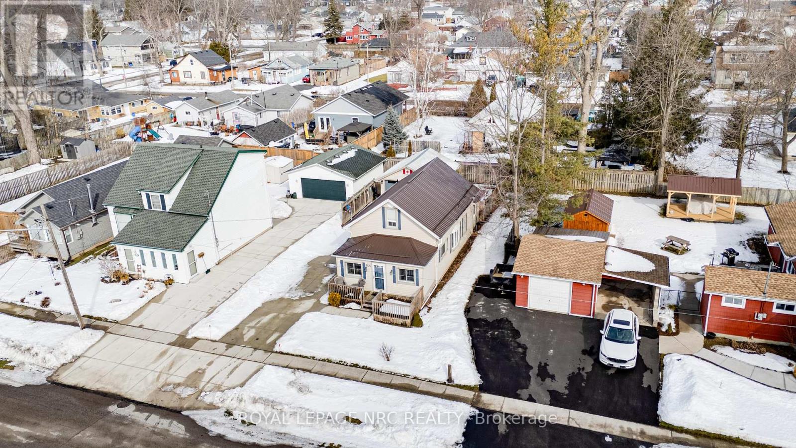 3776 Fairfield Avenue, Fort Erie (337 - Crystal Beach), Ontario  L0S 1B0 - Photo 5 - X11992684