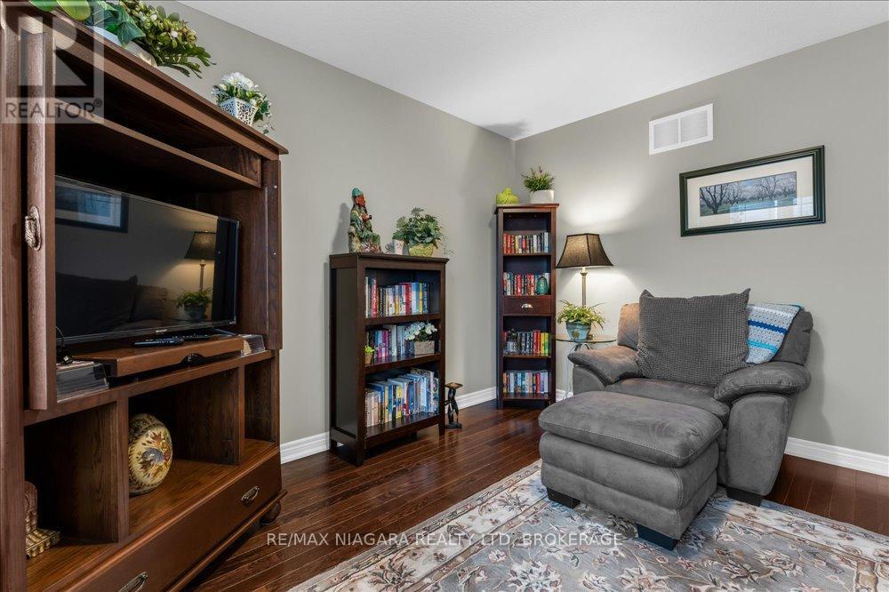 14 - 77 Avery Crescent, St. Catharines (456 - Oakdale), Ontario  L2P 0E5 - Photo 5 - X11996017