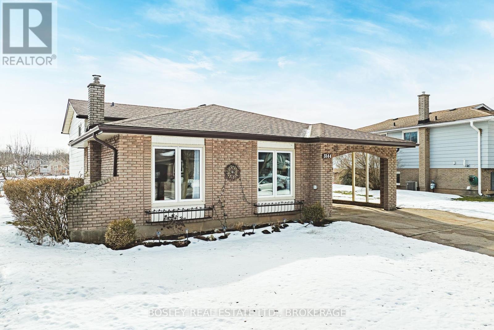 3144 Rapelje Street, Niagara Falls (Chippawa), Ontario  L2G 7B8 - Photo 2 - X11996232