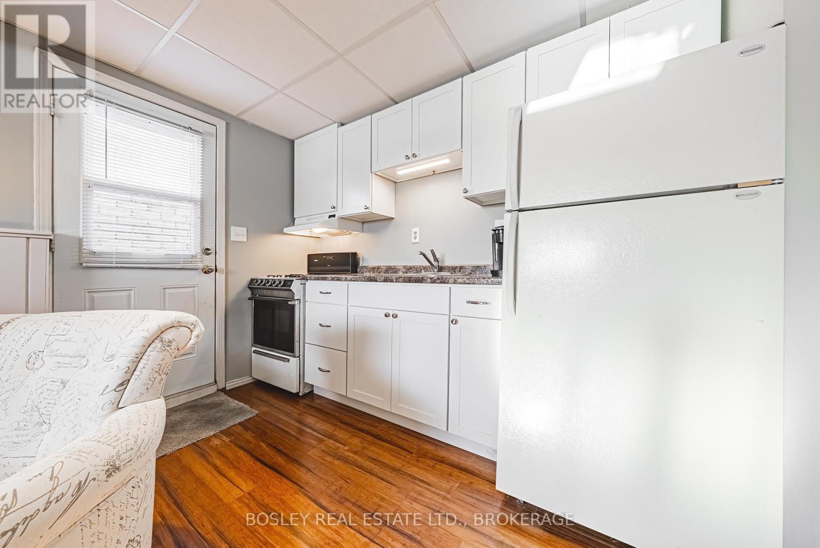 3144 Rapelje Street, Niagara Falls (Chippawa), Ontario  L2G 7B8 - Photo 28 - X11996232