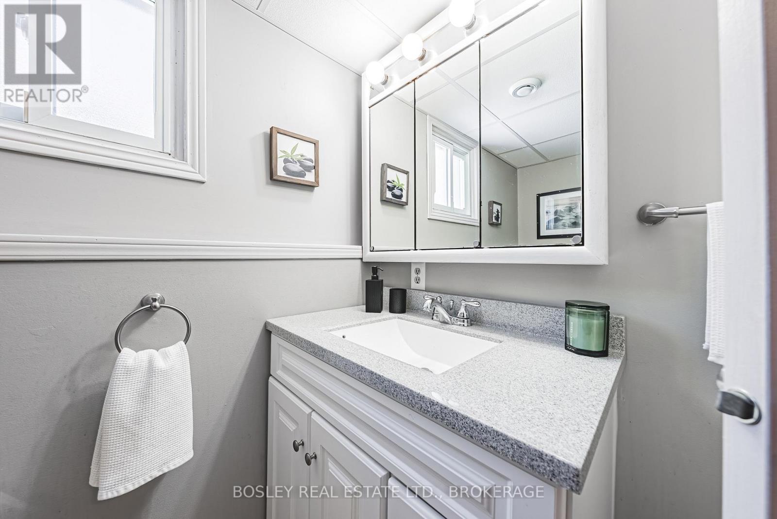 3144 Rapelje Street, Niagara Falls (Chippawa), Ontario  L2G 7B8 - Photo 30 - X11996232