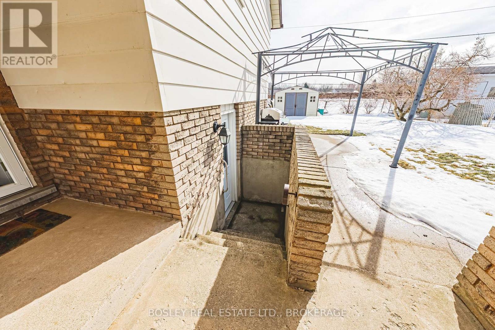 3144 Rapelje Street, Niagara Falls (Chippawa), Ontario  L2G 7B8 - Photo 33 - X11996232