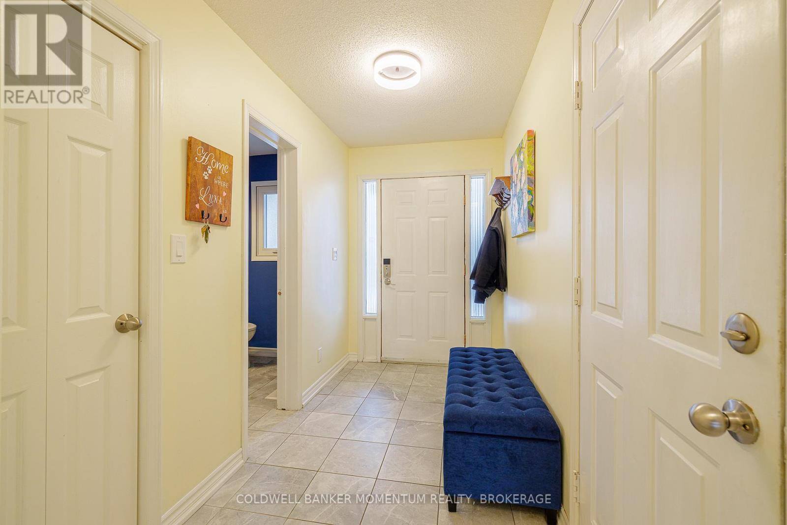6 Rannie Court, Thorold (558 - Confederation Heights), Ontario  L2V 4X2 - Photo 2 - X12000094