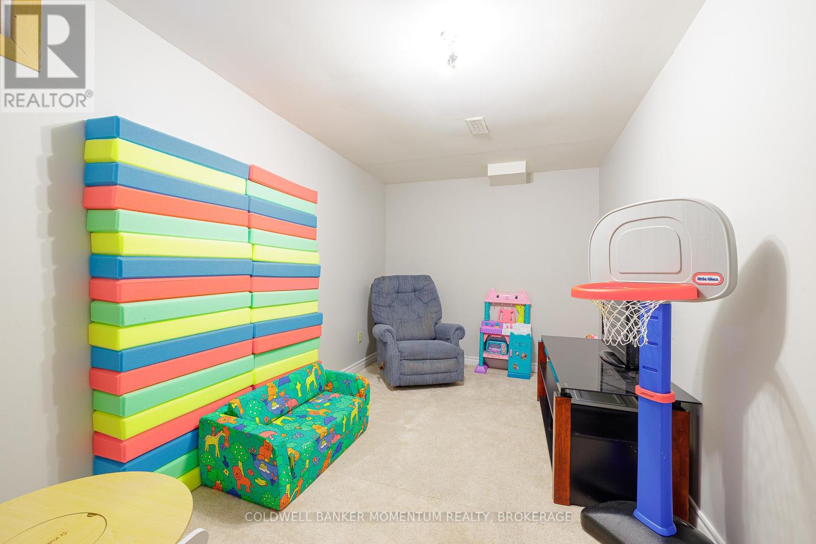 6 Rannie Court, Thorold (558 - Confederation Heights), Ontario  L2V 4X2 - Photo 23 - X12000094