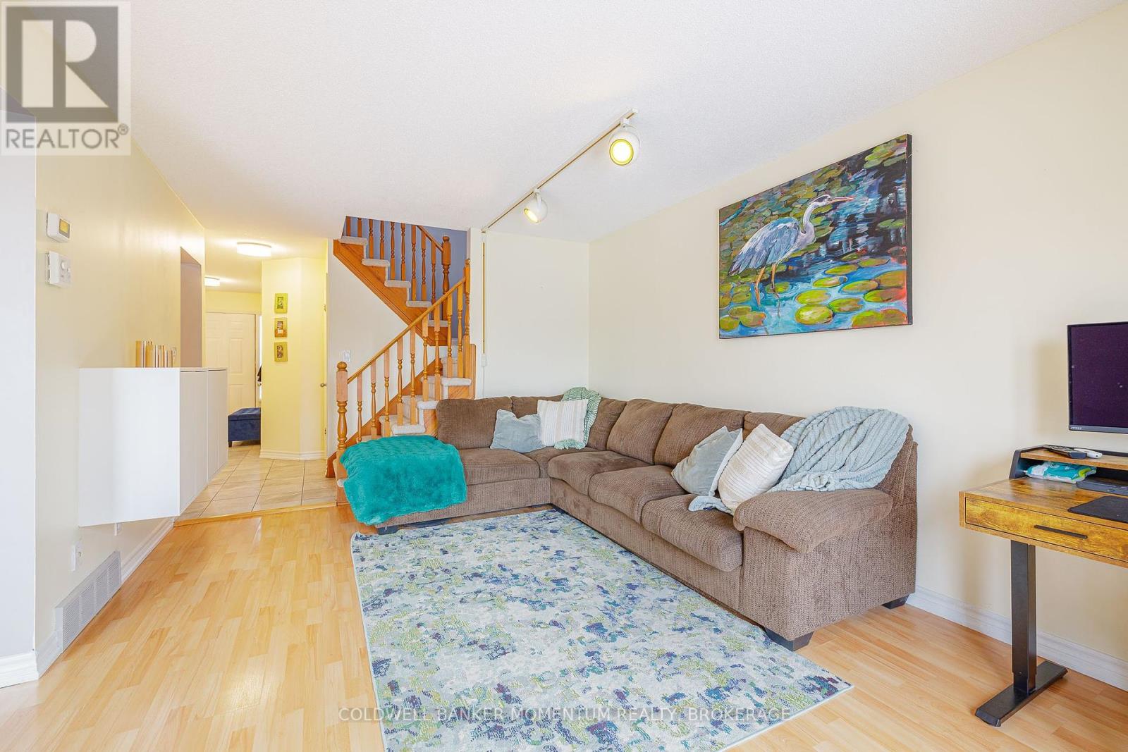 6 Rannie Court, Thorold (558 - Confederation Heights), Ontario  L2V 4X2 - Photo 6 - X12000094