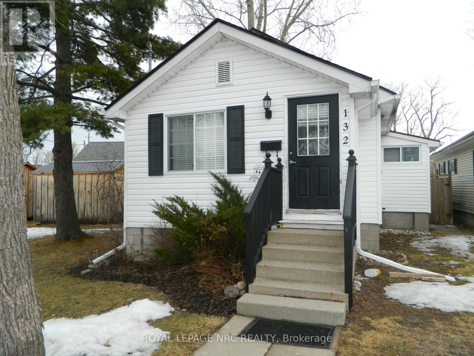 132 ALBERT STREET, fort erie (333 - lakeshore), Ontario