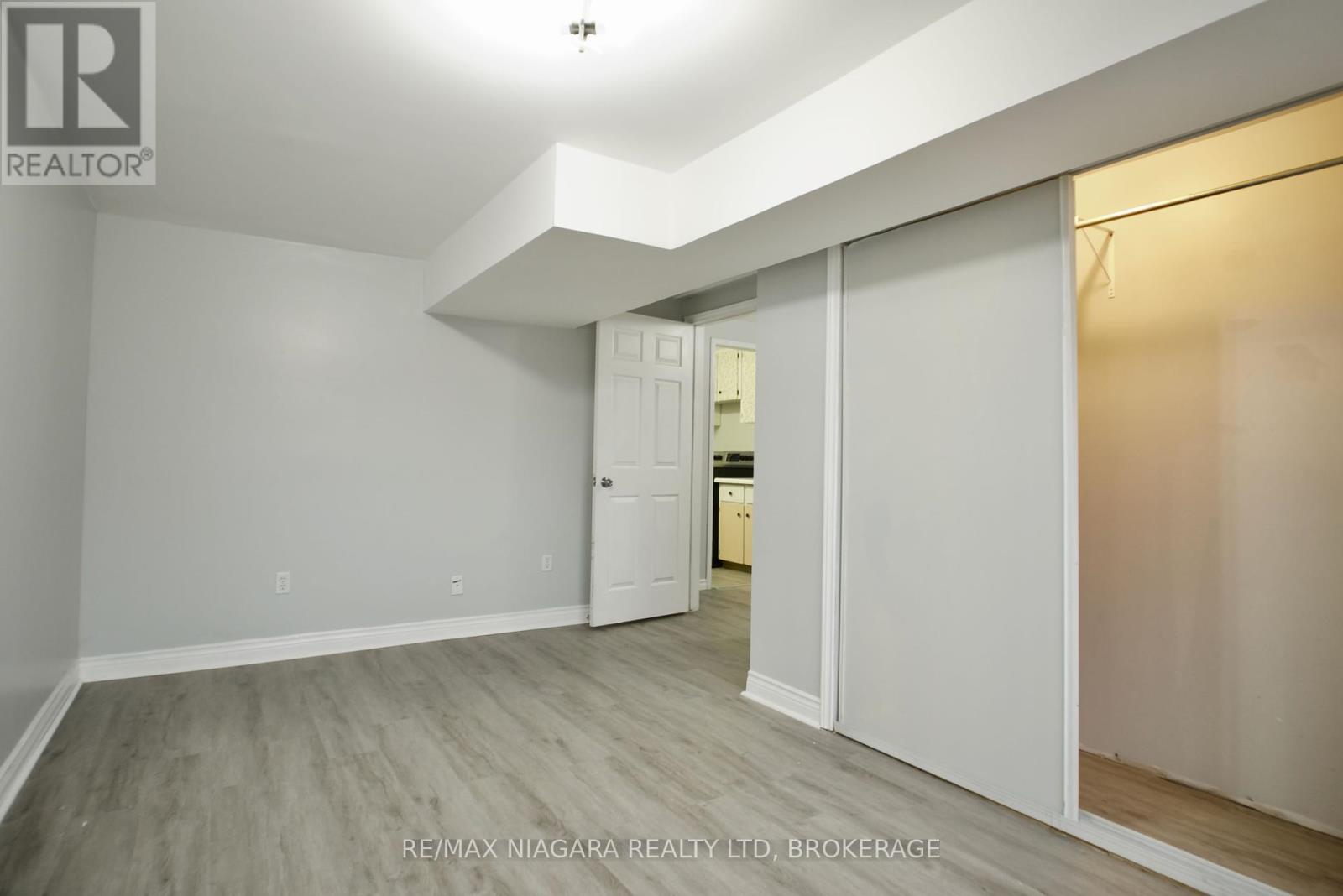 8 Briarsdale Crescent, Welland, Ontario  L3C 6R8 - Photo 15 - X12002458