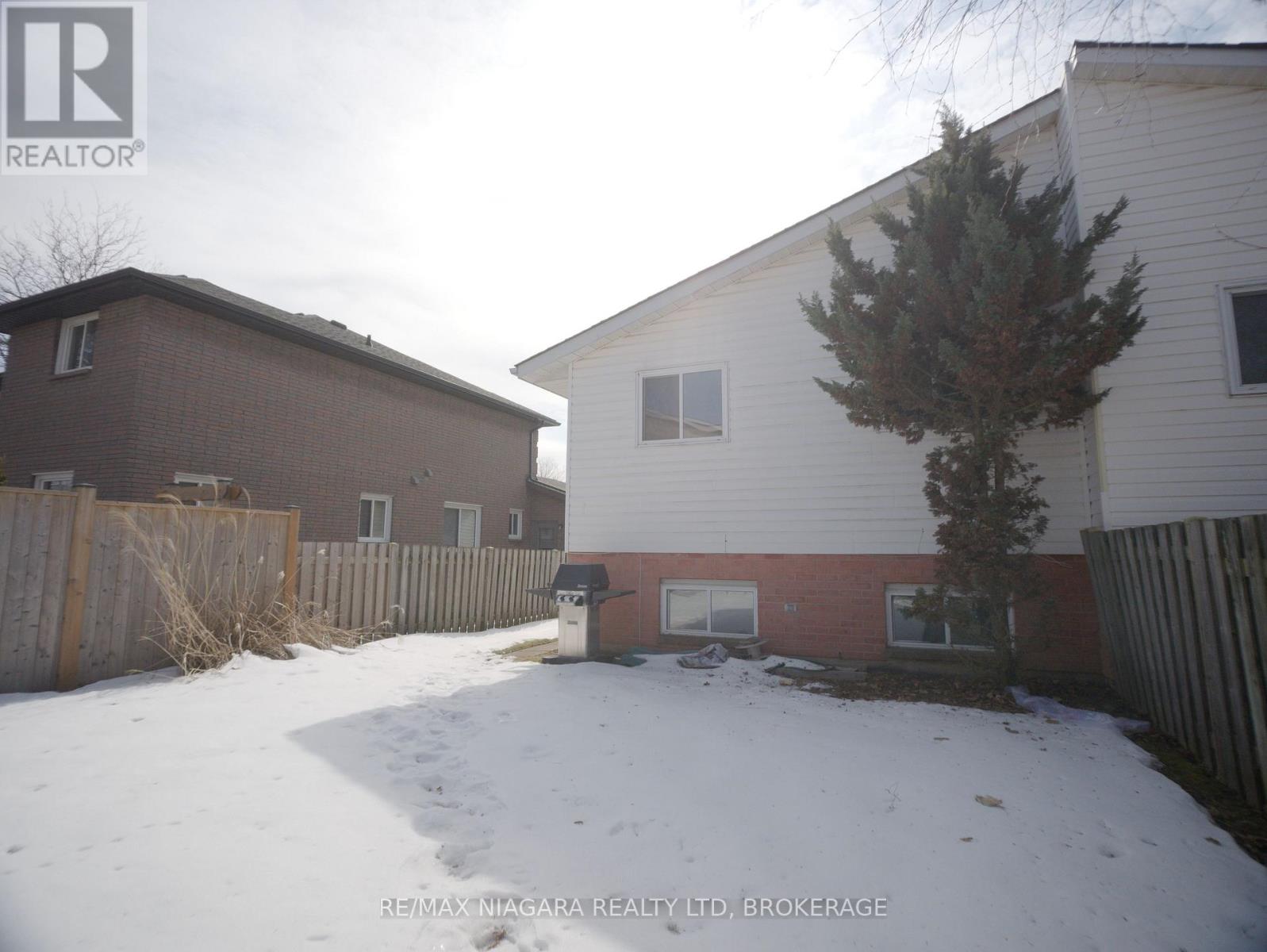 8 Briarsdale Crescent, Welland, Ontario  L3C 6R8 - Photo 16 - X12002458