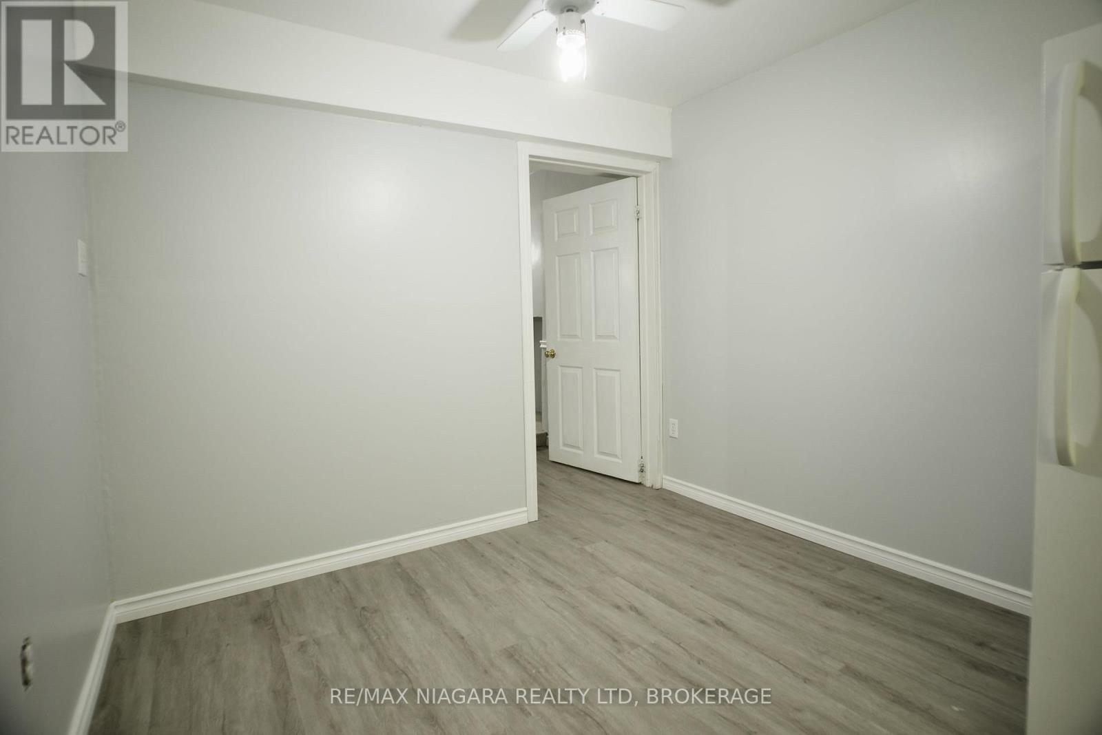 8 Briarsdale Crescent, Welland, Ontario  L3C 6R8 - Photo 21 - X12002458