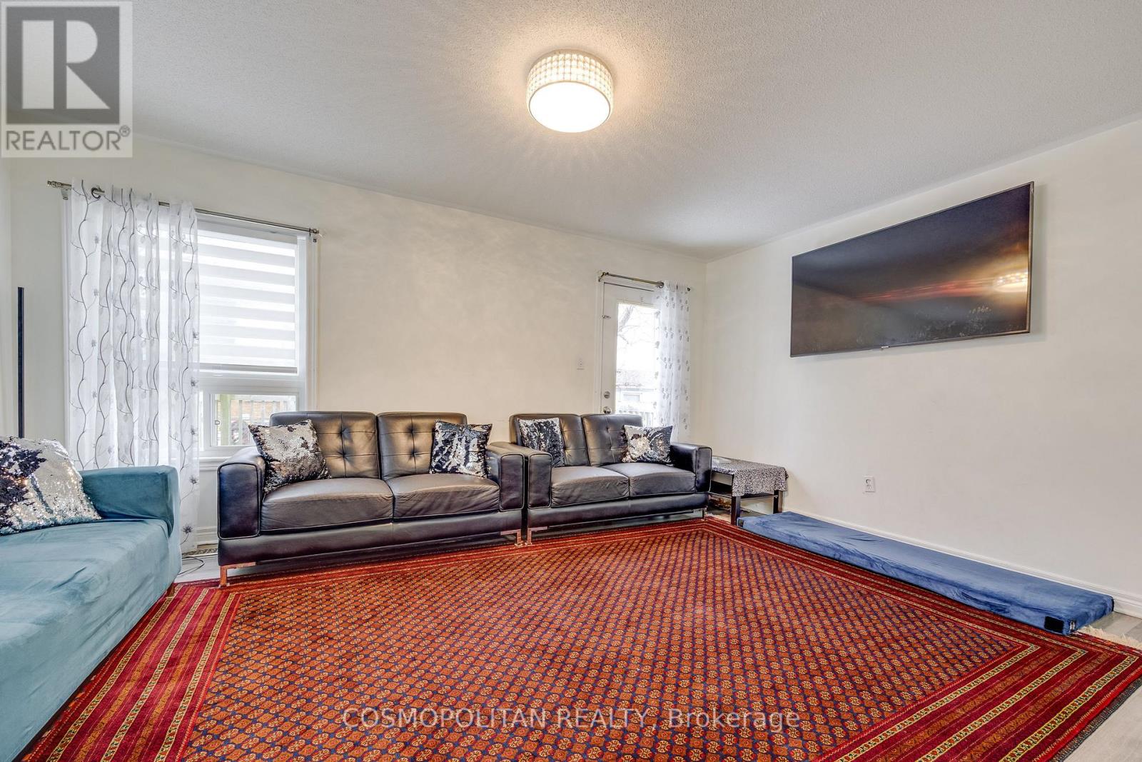 53 Longfellow Avenue, St. Catharines (452 - Haig), Ontario  L2R 6N8 - Photo 5 - X12003001