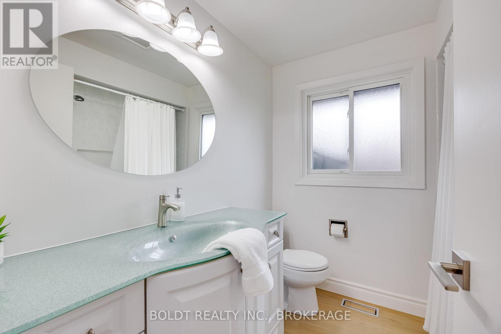 8143 Sarah Street, Niagara Falls (223 - Chippawa), Ontario  L2G 6T9 - Photo 27 - X12006576