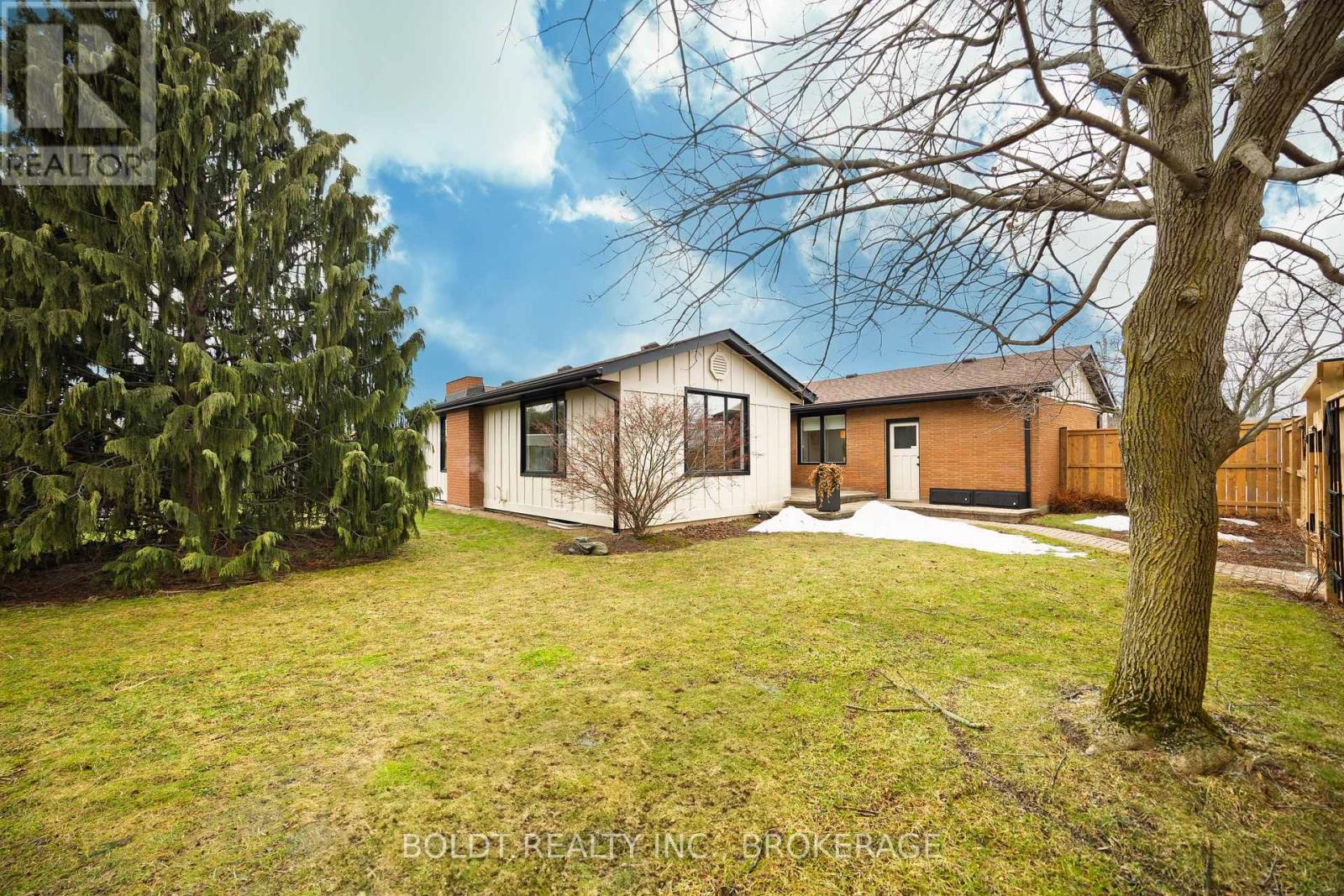 8143 Sarah Street, Niagara Falls (223 - Chippawa), Ontario  L2G 6T9 - Photo 34 - X12006576