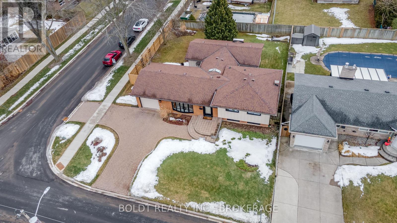 8143 Sarah Street, Niagara Falls (223 - Chippawa), Ontario  L2G 6T9 - Photo 39 - X12006576