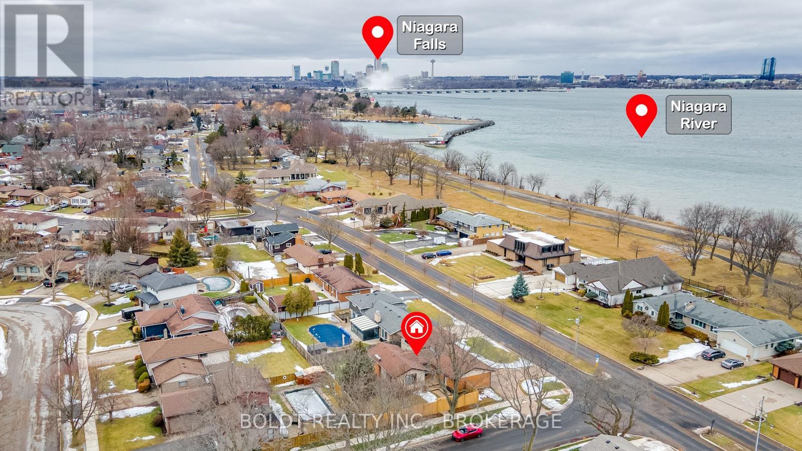 8143 Sarah Street, Niagara Falls (223 - Chippawa), Ontario  L2G 6T9 - Photo 4 - X12006576