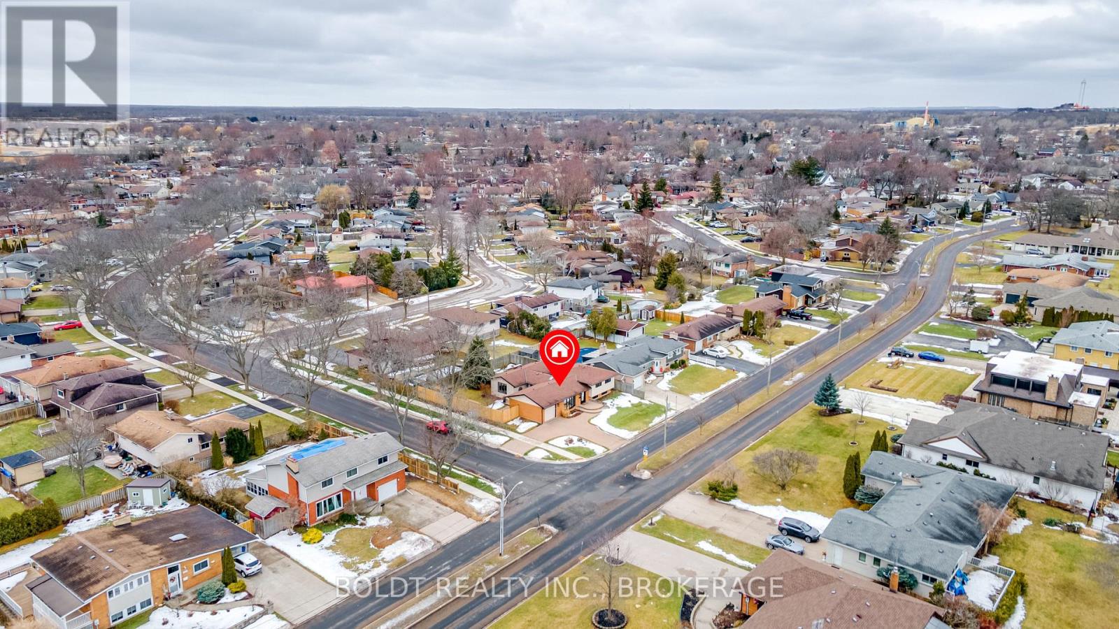 8143 Sarah Street, Niagara Falls (223 - Chippawa), Ontario  L2G 6T9 - Photo 42 - X12006576