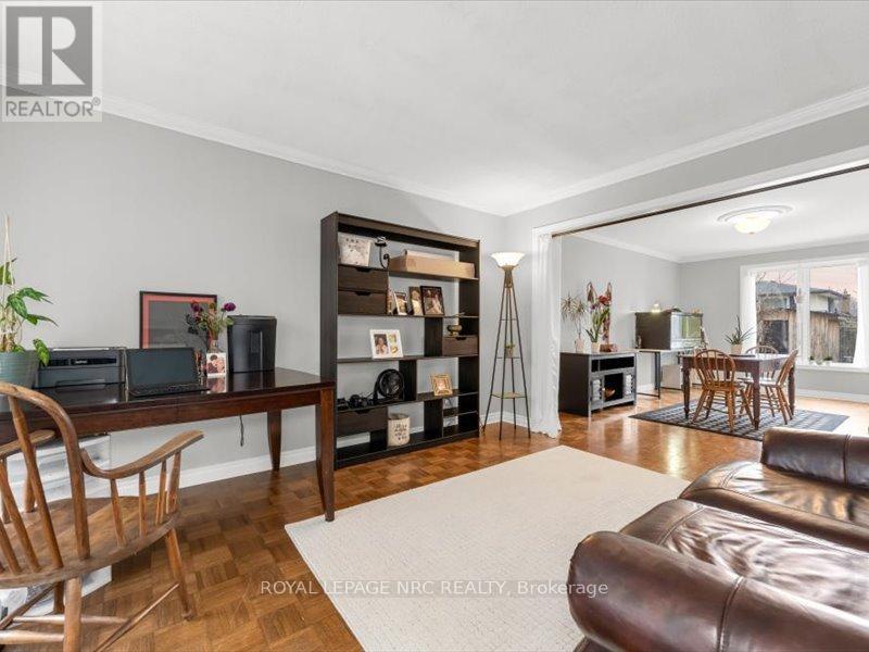 358 Grantham Avenue, St. Catharines (444 - Carlton/bunting), Ontario  L2M 5A6 - Photo 10 - X12006705