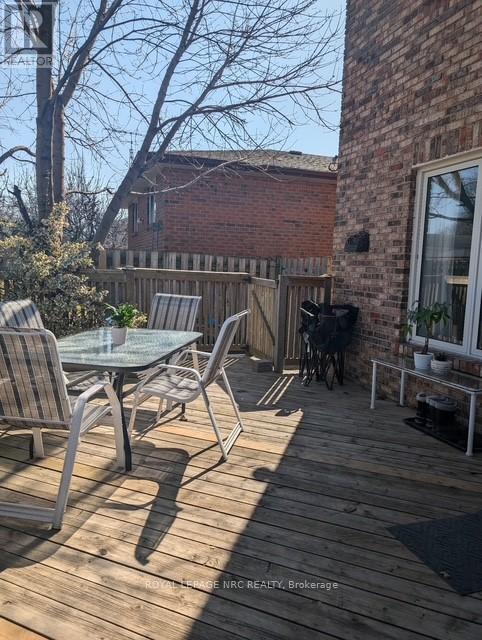 358 Grantham Avenue, St. Catharines (444 - Carlton/bunting), Ontario  L2M 5A6 - Photo 32 - X12006705