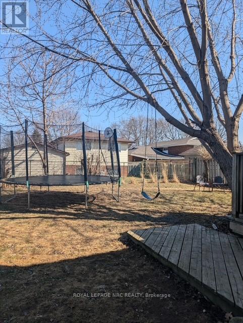 358 Grantham Avenue, St. Catharines (444 - Carlton/bunting), Ontario  L2M 5A6 - Photo 33 - X12006705