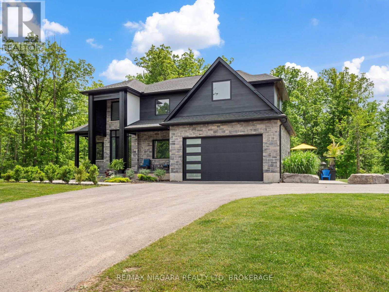 1563 KINGSTON ROAD, fort erie (334 - crescent park), Ontario