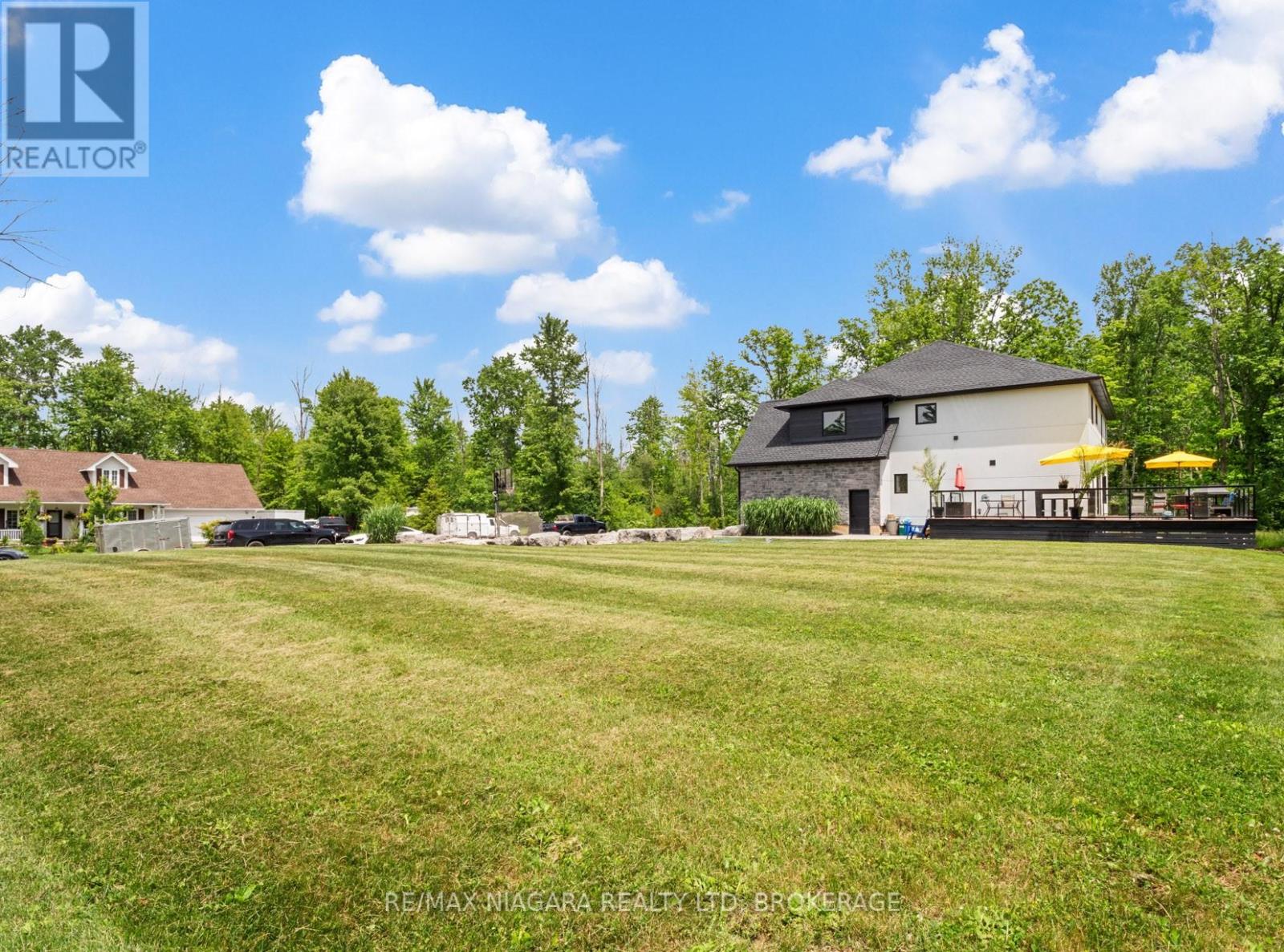 1563 Kingston Road, Fort Erie (334 - Crescent Park), Ontario  L2A 5M4 - Photo 44 - X12006742