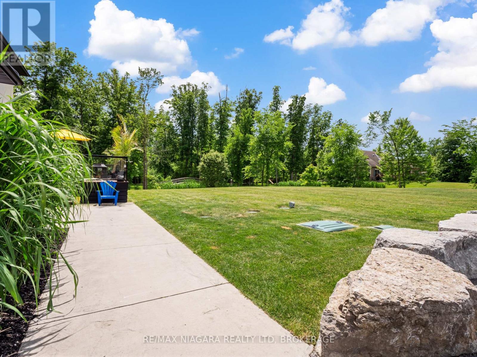 1563 Kingston Road, Fort Erie (334 - Crescent Park), Ontario  L2A 5M4 - Photo 45 - X12006742