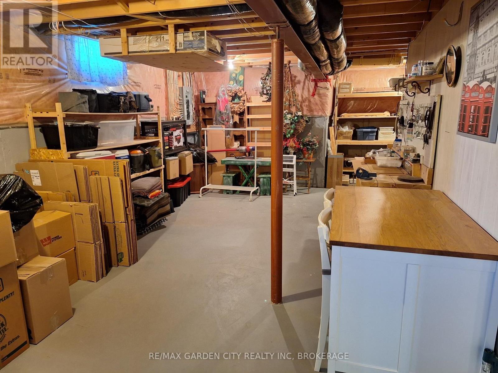 9 Drapers Street, Welland (769 - Prince Charles), Ontario  L3C 7N1 - Photo 11 - X12007126