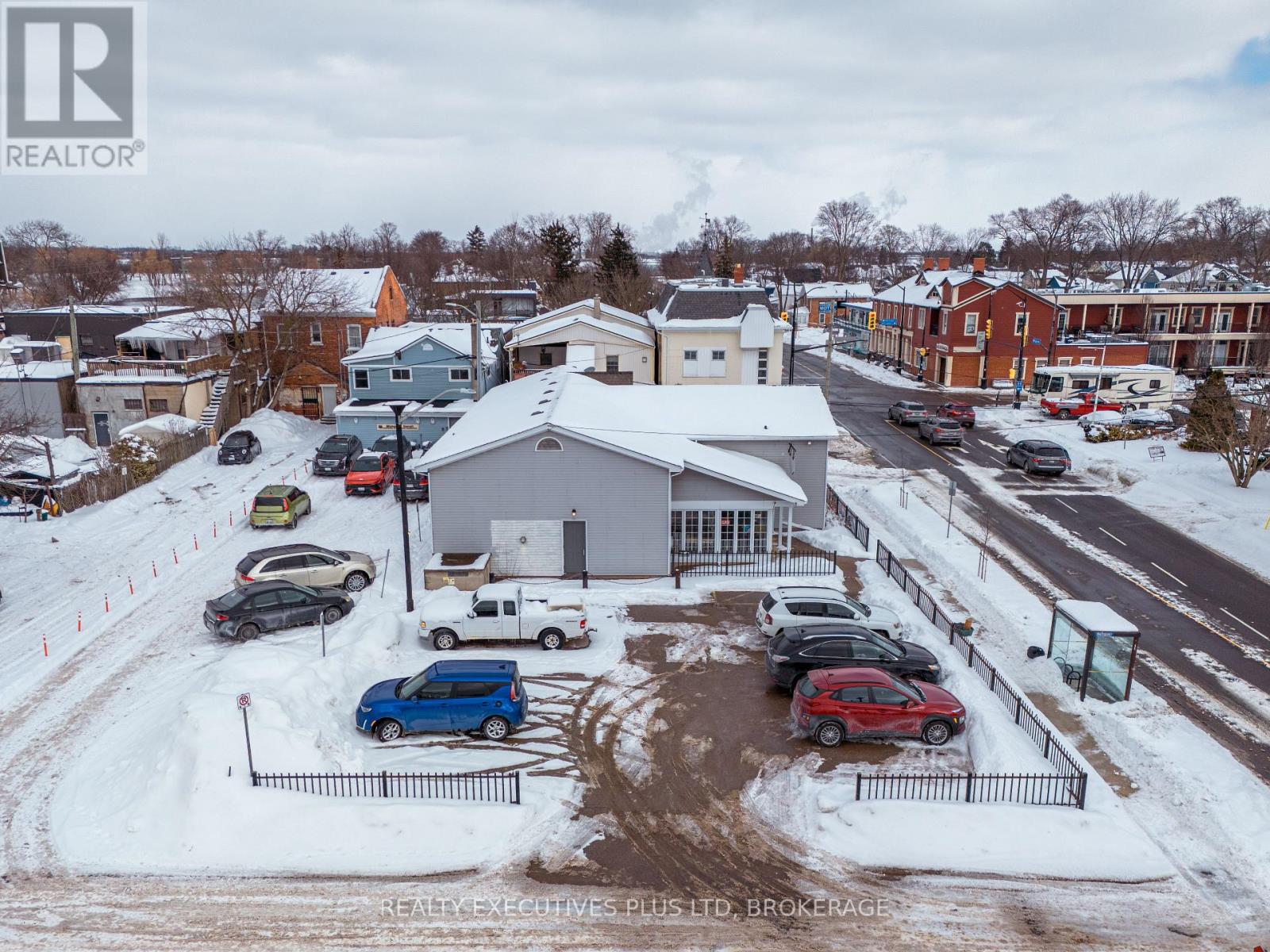 3763 Main Street, Niagara Falls (223 - Chippawa), Ontario  L2G 6B3 - Photo 3 - X12007659