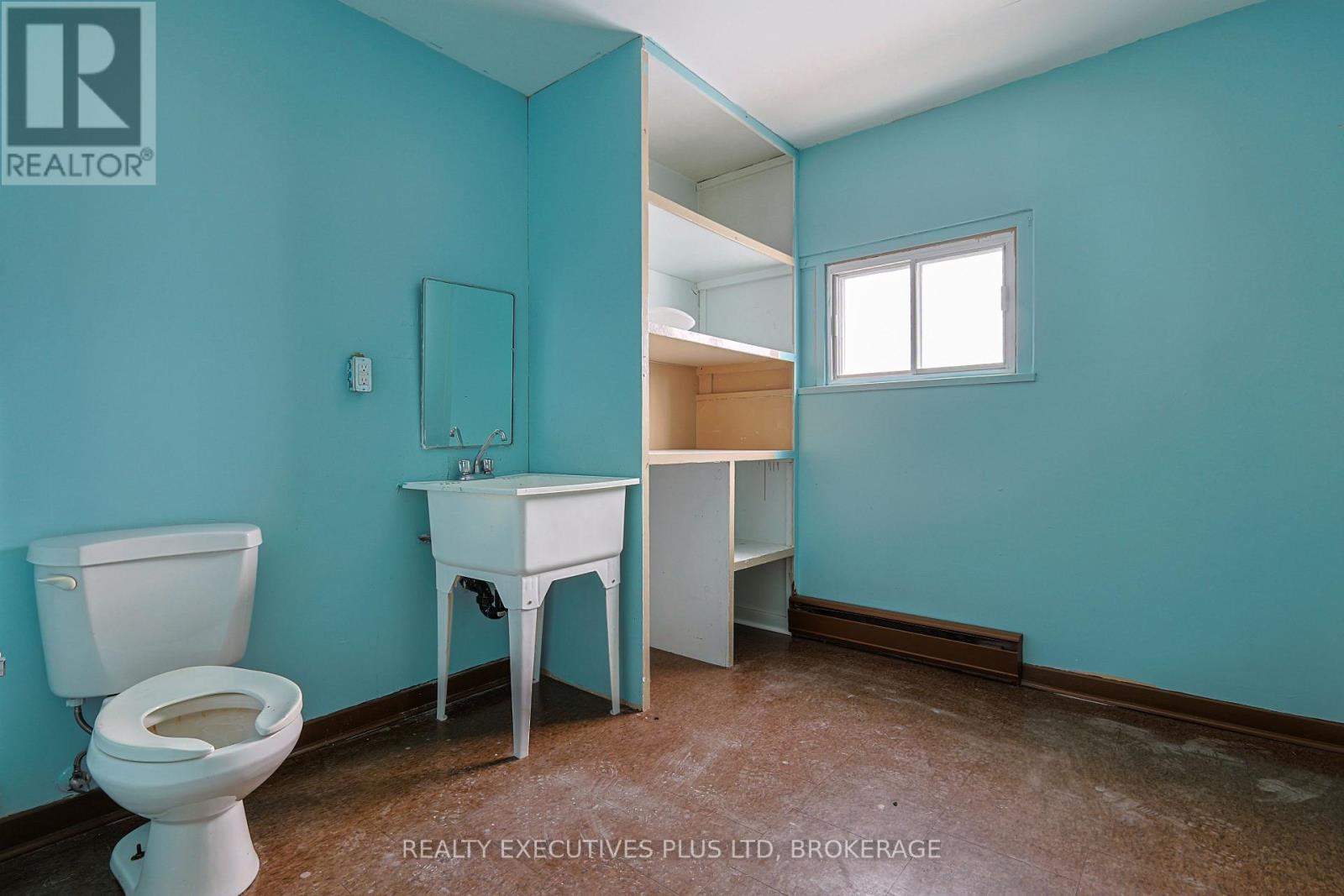 8196 Cummington Square W, Niagara Falls (223 - Chippawa), Ontario  L2G 6V9 - Photo 11 - X12007670