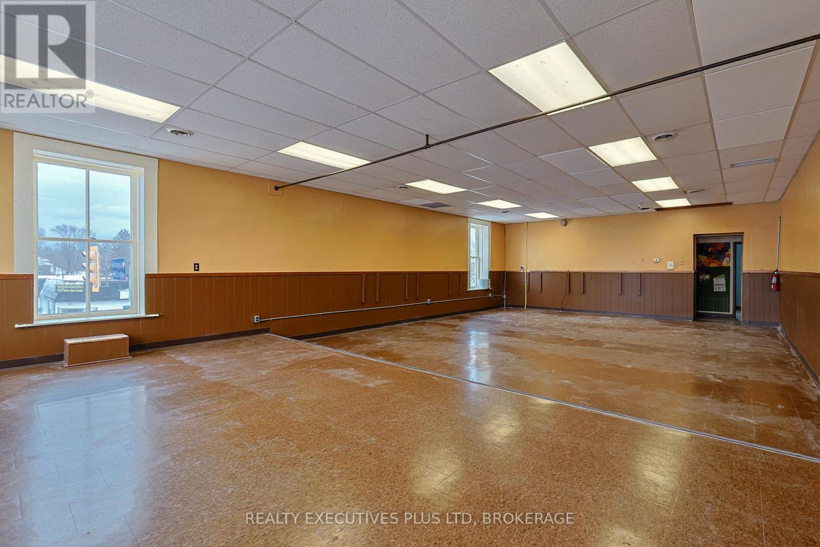 8196 Cummington Square W, Niagara Falls (223 - Chippawa), Ontario  L2G 6V9 - Photo 14 - X12007670
