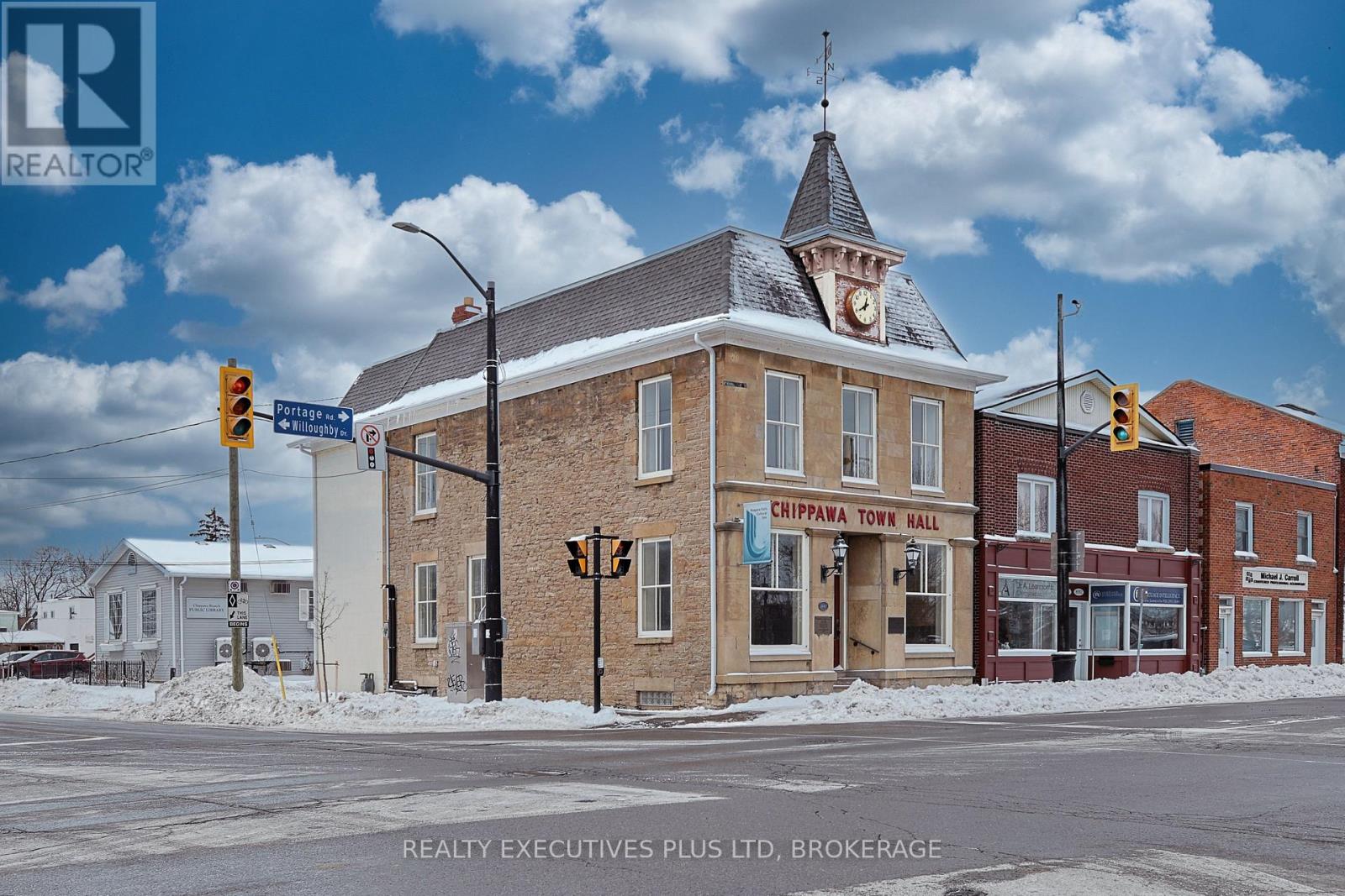 8196 Cummington Square W, Niagara Falls (223 - Chippawa), Ontario  L2G 6V9 - Photo 3 - X12007670