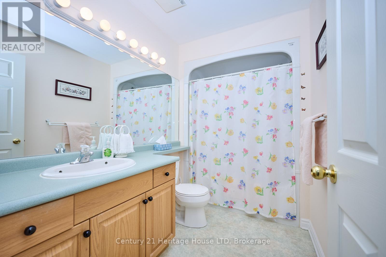 487 Albany Street, Fort Erie (Lakeshore), Ontario  L2A 6L6 - Photo 25 - X12007886