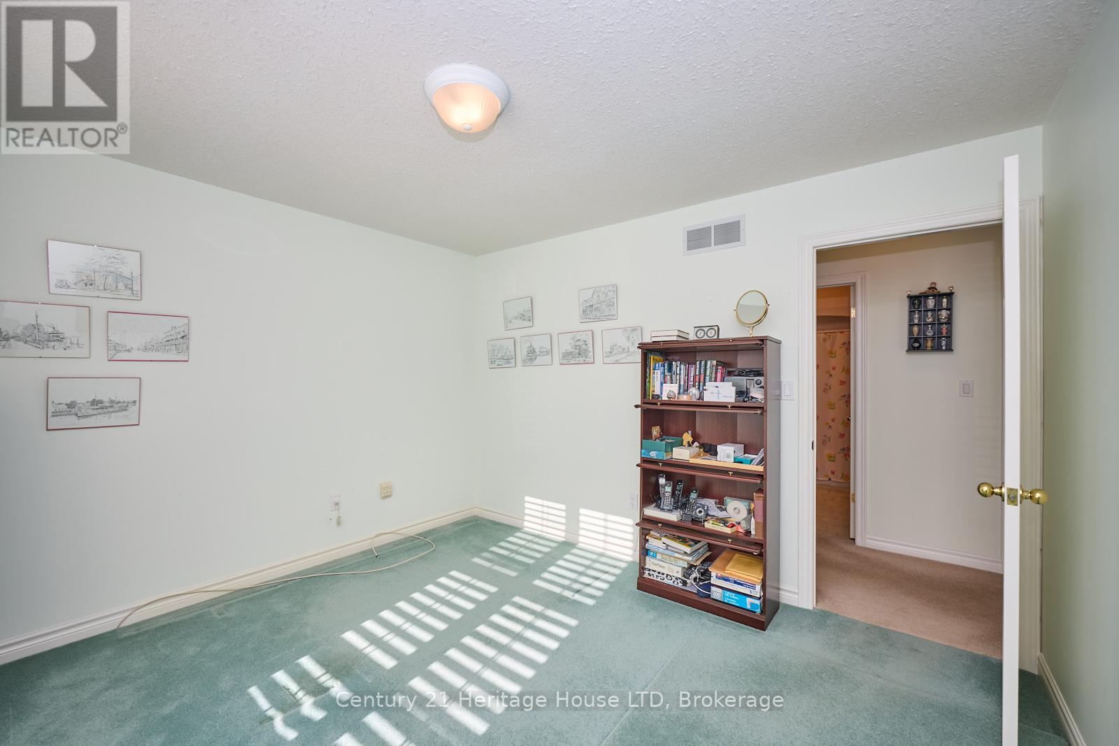 487 Albany Street, Fort Erie (Lakeshore), Ontario  L2A 6L6 - Photo 26 - X12007886