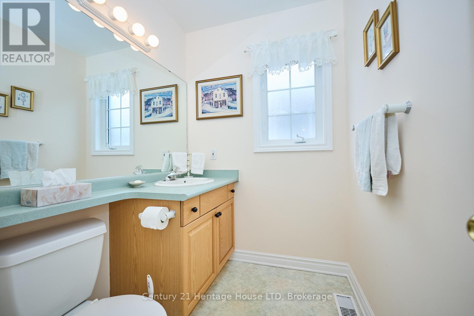 487 Albany Street, Fort Erie (Lakeshore), Ontario  L2A 6L6 - Photo 29 - X12007886