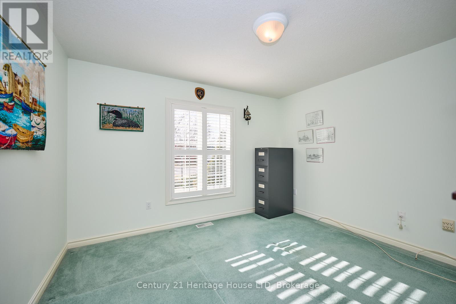 487 Albany Street, Fort Erie (Lakeshore), Ontario  L2A 6L6 - Photo 30 - X12007886