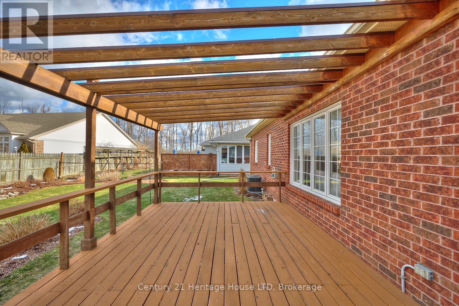 487 Albany Street, Fort Erie (Lakeshore), Ontario  L2A 6L6 - Photo 34 - X12007886