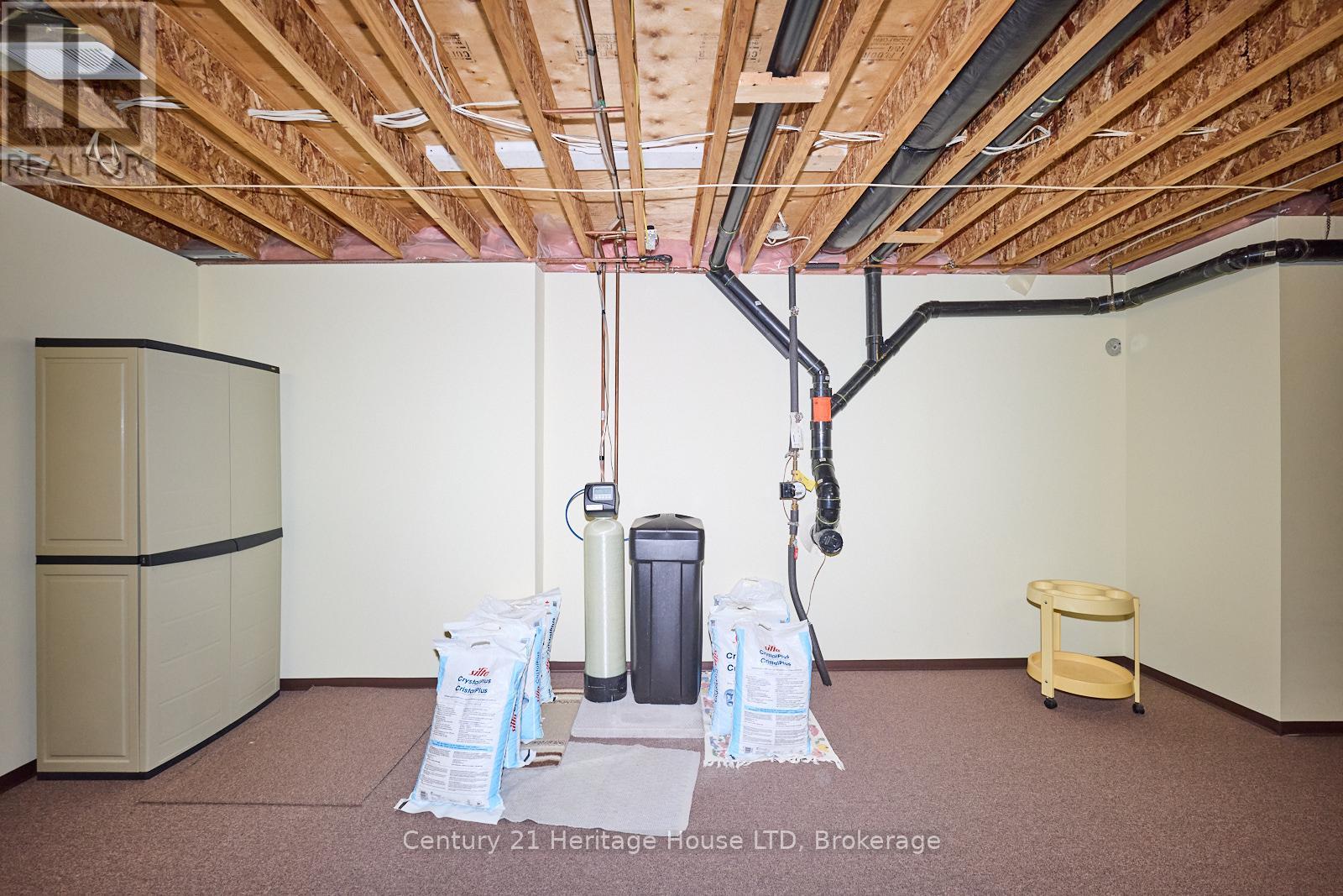 487 Albany Street, Fort Erie (Lakeshore), Ontario  L2A 6L6 - Photo 47 - X12007886