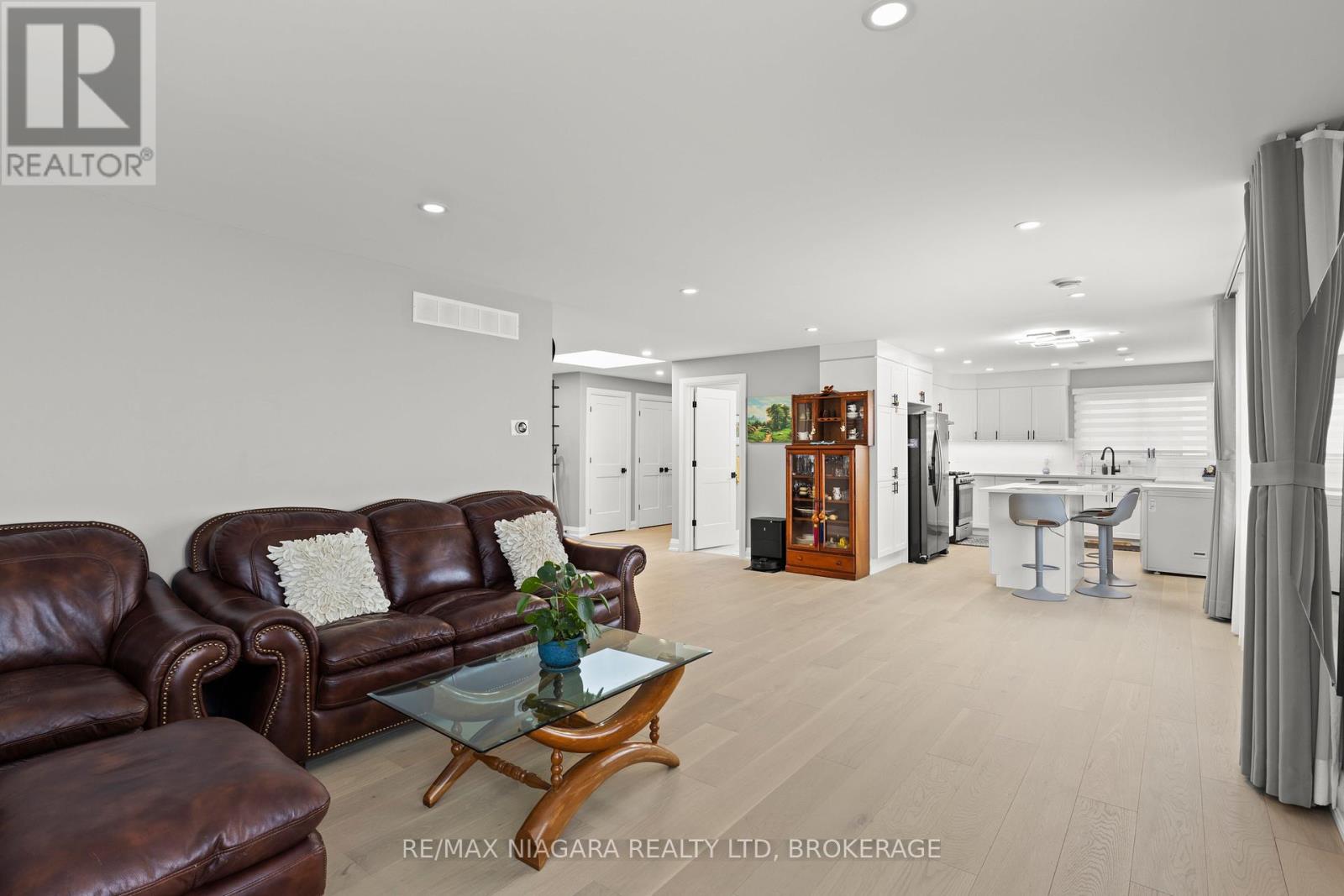 1530 Niagara Stone Road, Niagara-On-The-Lake, Ontario  L0S 1J0 - Photo 13 - X12007950