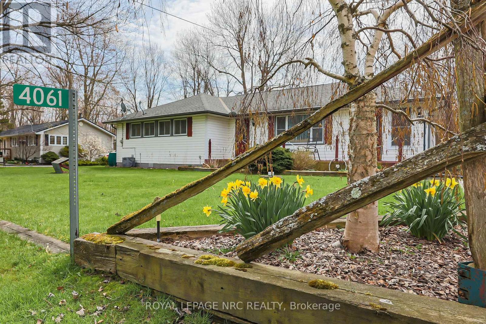 4061 Firelane 13, Port Colborne (874 - Sherkston), Ontario  L0S 1R0 - Photo 2 - X12008242