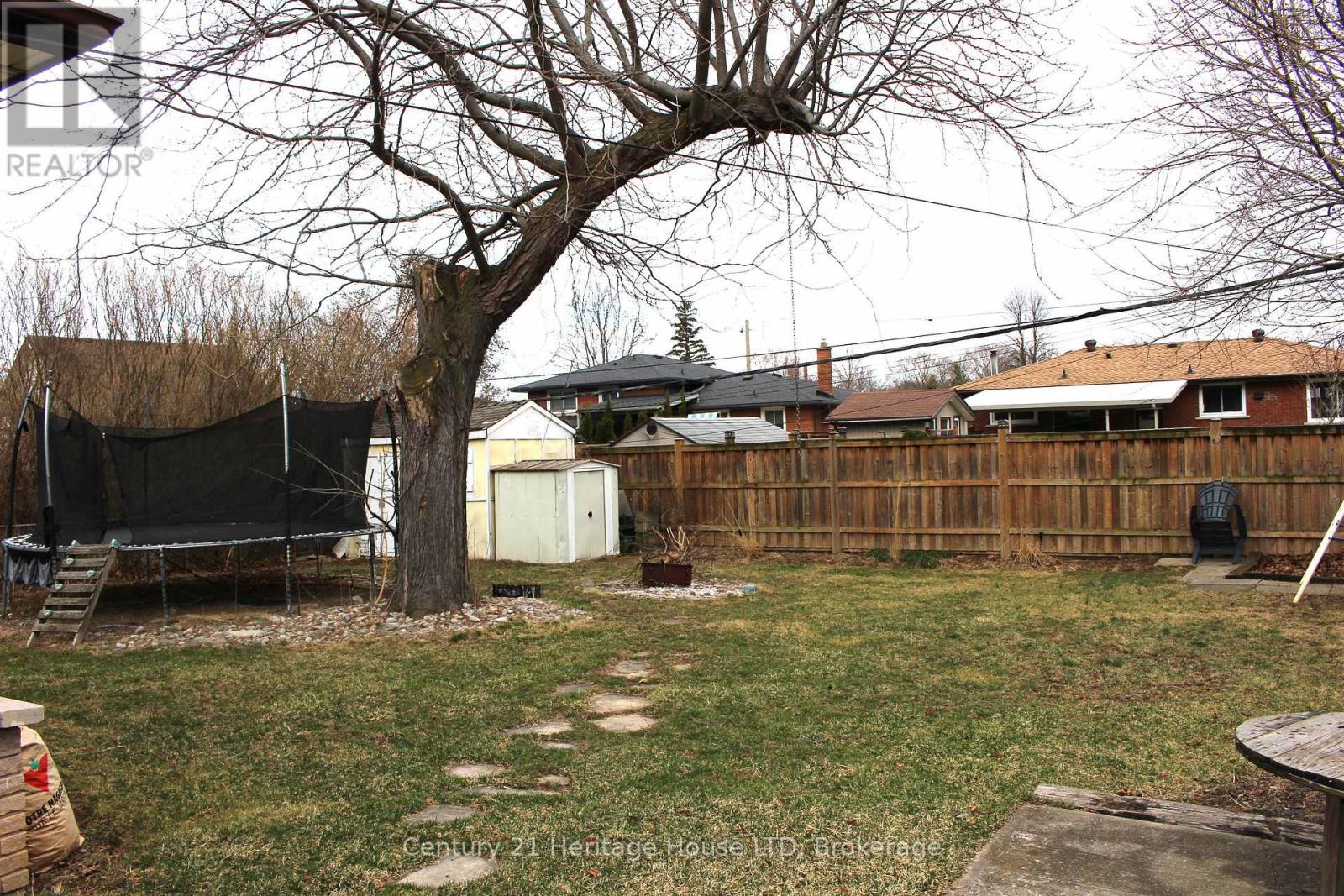 Basement - 16 Murray Street, St. Catharines (Vine/linwell), Ontario  L2M 1S4 - Photo 5 - X12008748