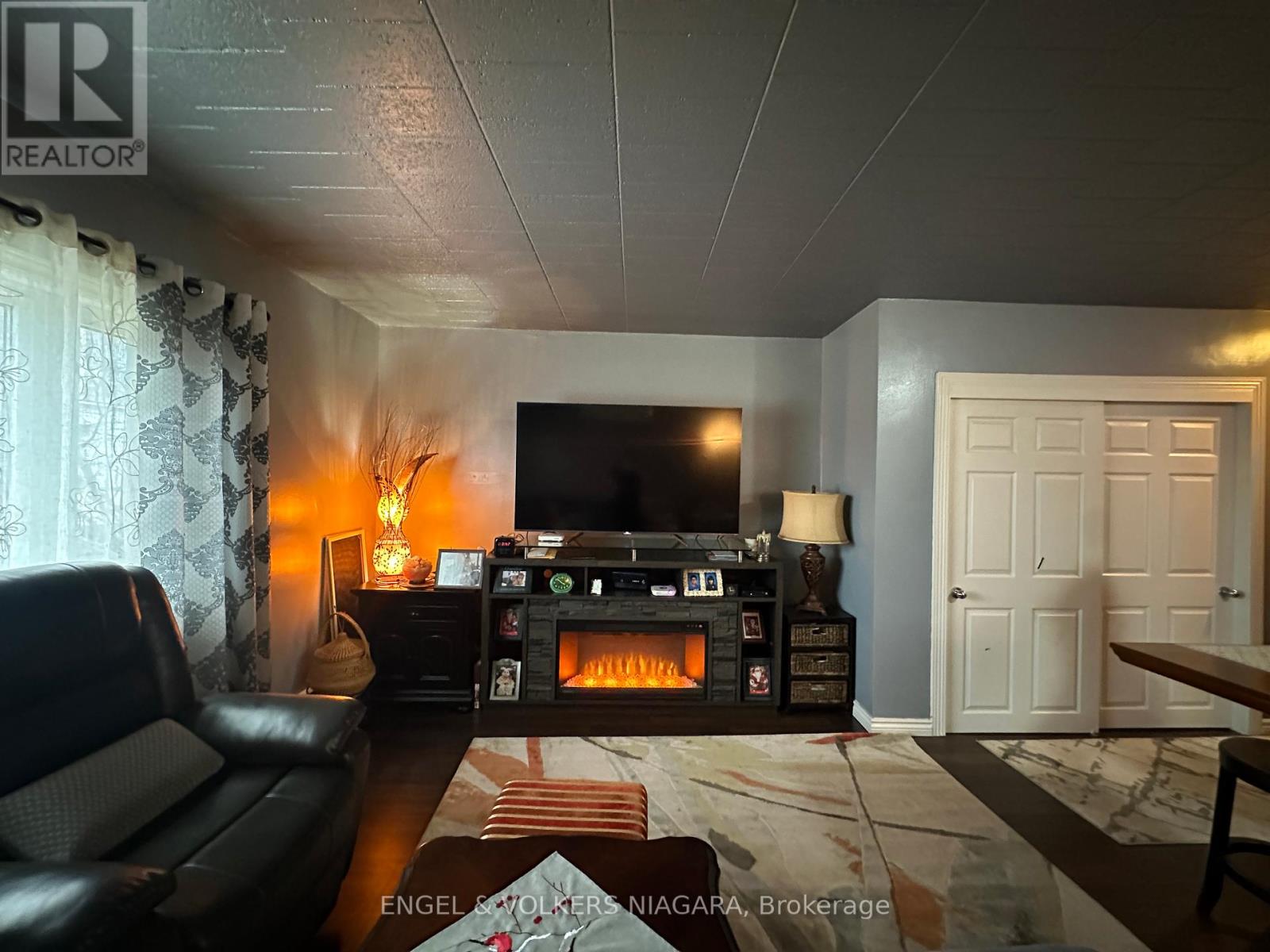 5844 Ferry Street, Niagara Falls (216 - Dorchester), Ontario  L2G 1S9 - Photo 11 - X12009106